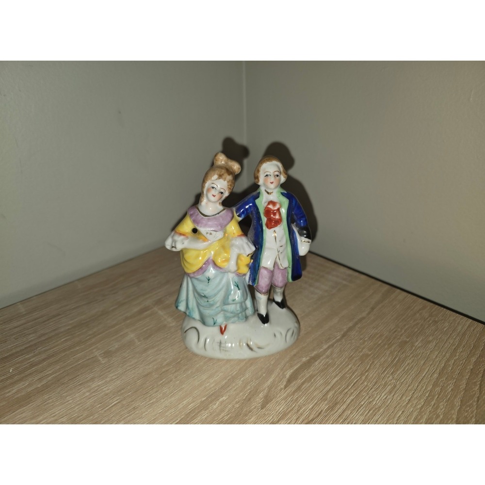 Vintage Made in Occupied Japan Porcelain Colonial Couple‎ Figurine Hand Painted